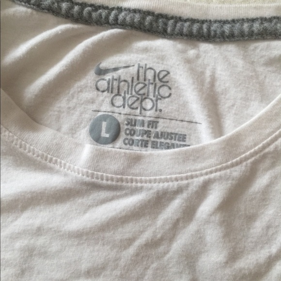 Nike shirt - Picture 2 of 3